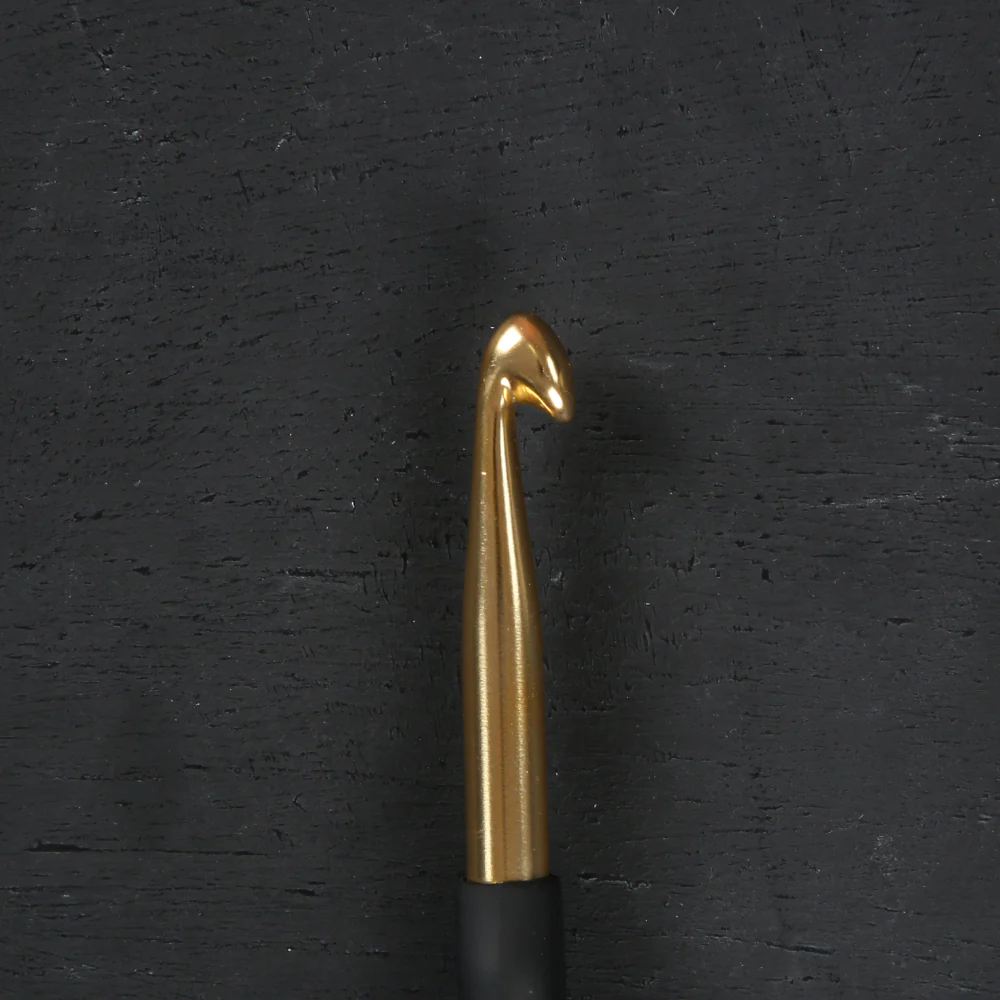 KnitPro Aluminum Gold 6.5mm Crochet Hook, Black - 30881 - Image 3