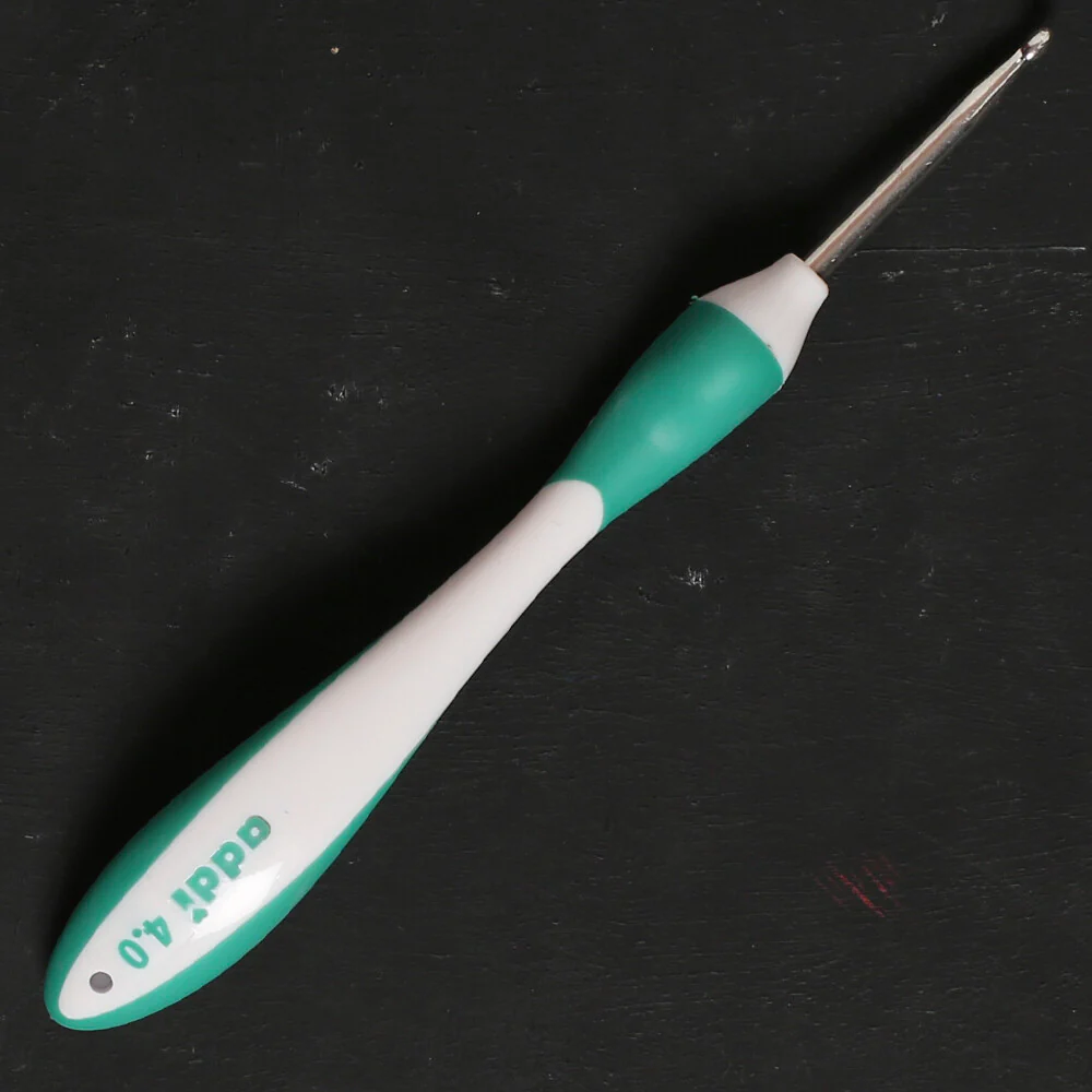 Addi Swing Maxi 4.0 mm 17 cm Ergonomic Crochet Hook, Green - 141-7 - Image 2