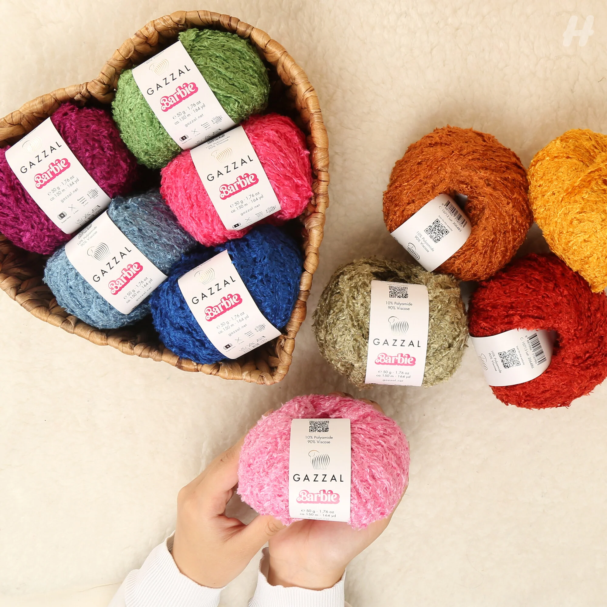 Gazzal Barbie White Yarn - 10704 - Image 4