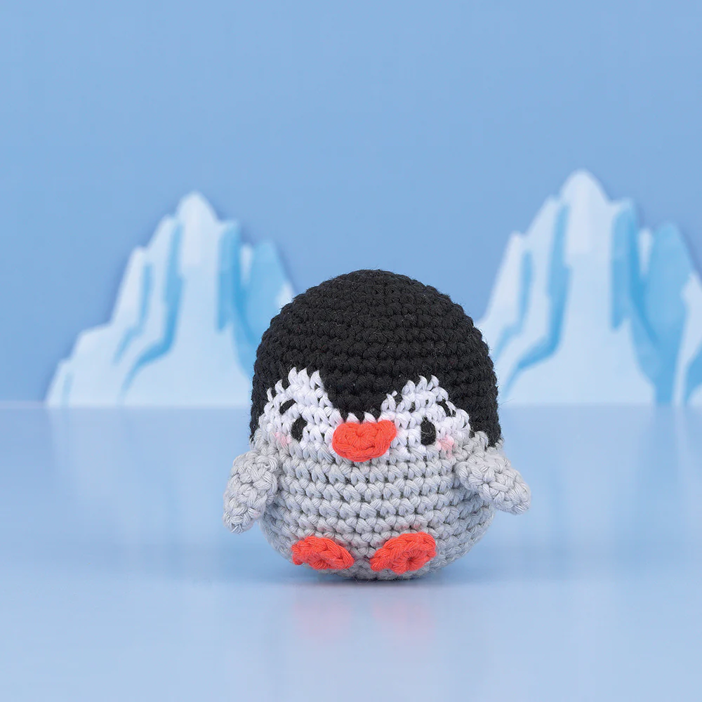 Hello Adorable Amigurumi Kit - Pippen The Penguin - HC882 - Image 3