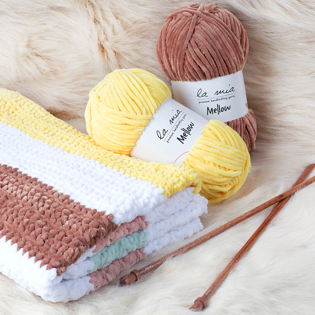 La Mia Mellow Chenille Yarn, Light Grey - 942 - Image 5