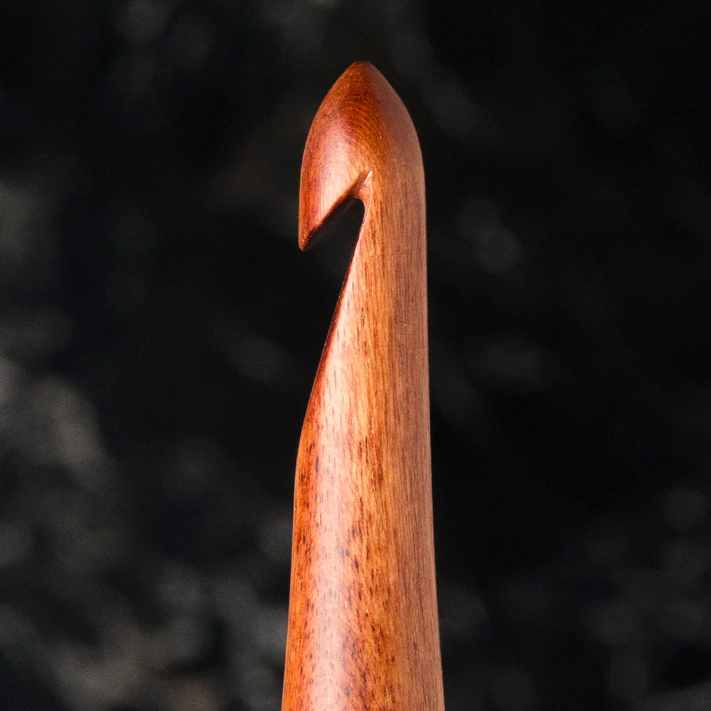 La Mia Rosewood 9 mm 15.5 cm Wooden Crochet Hook - Image 2