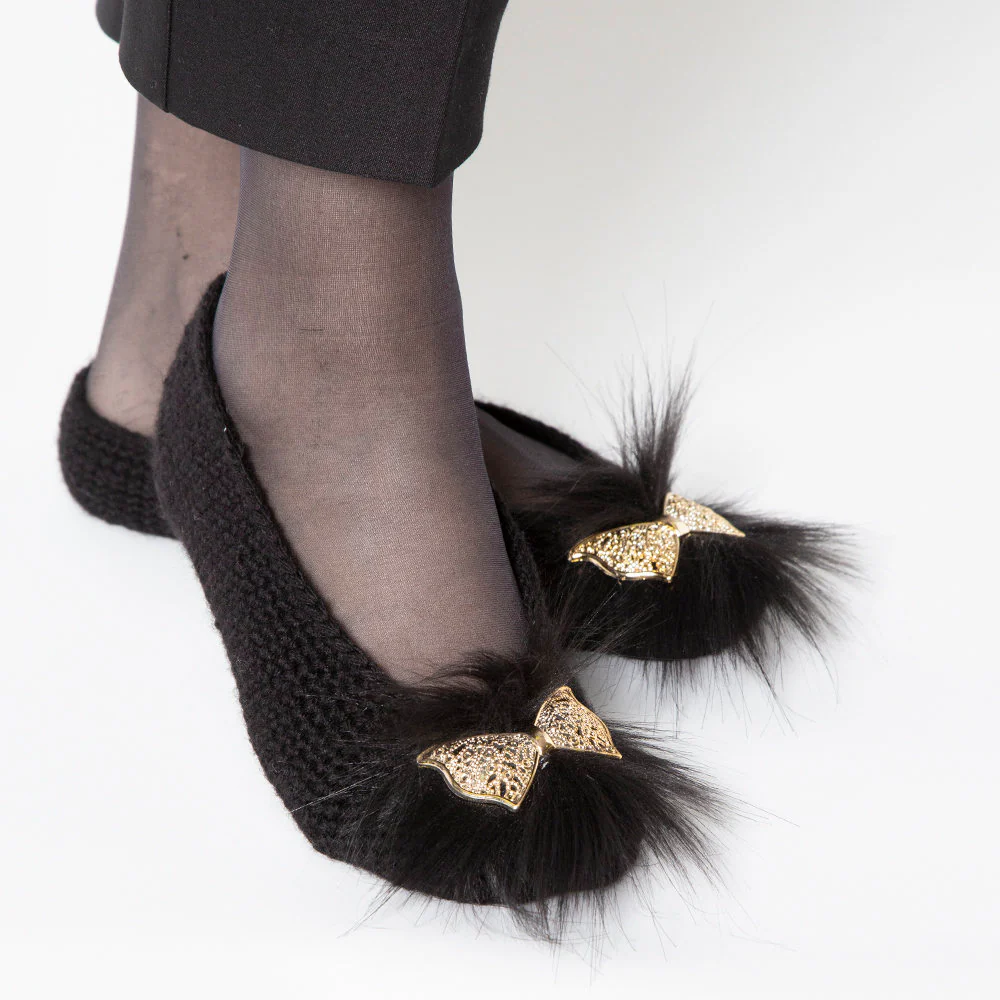Loren 2 Pcs Faux Fur Fluffy Shoe Clip, Cream - Image 2