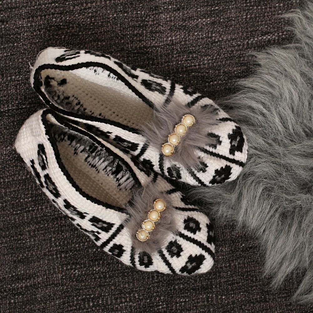 Loren 2 Pcs Faux Fur Fluffy Shoe Clip, Cream - Image 3