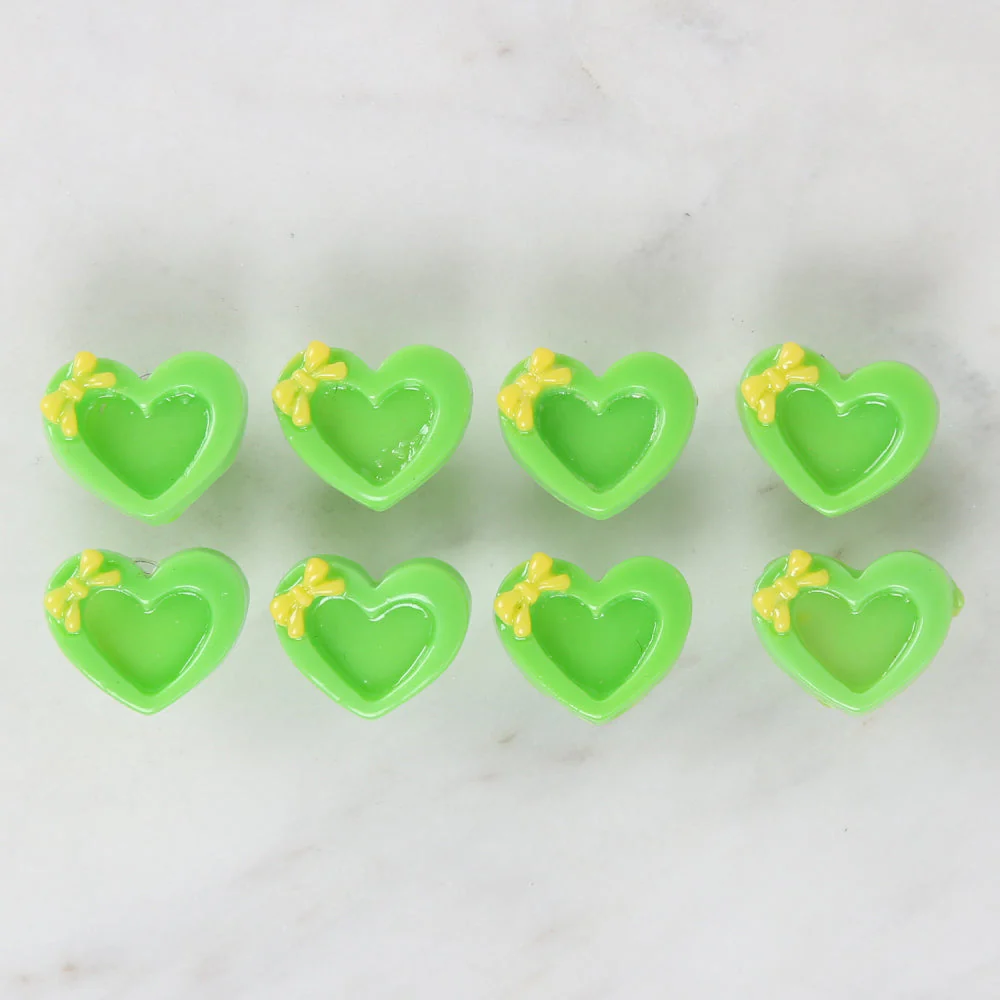 Loren Crafts 8-piece Green Heart Button - 3015 - Image 2