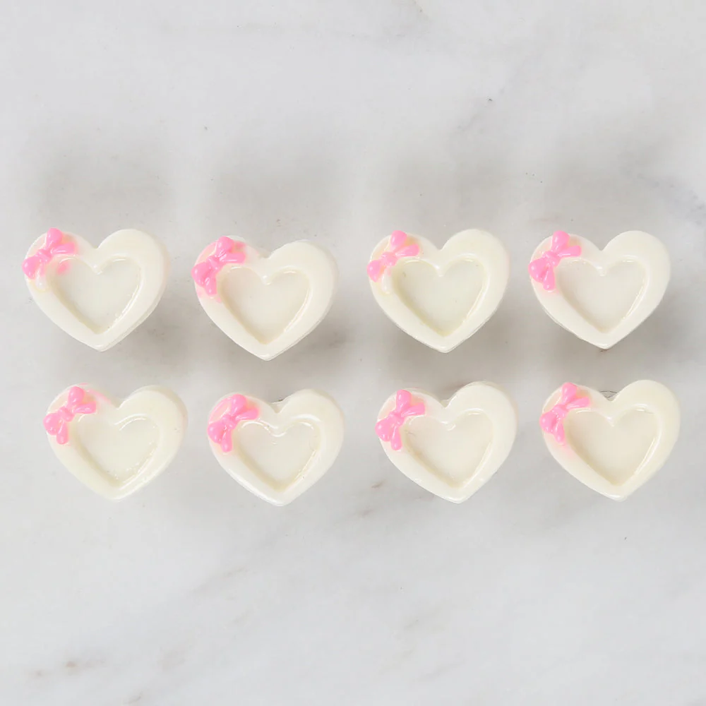 Loren Crafts 8-piece White Heart Button - 3018 - Image 2