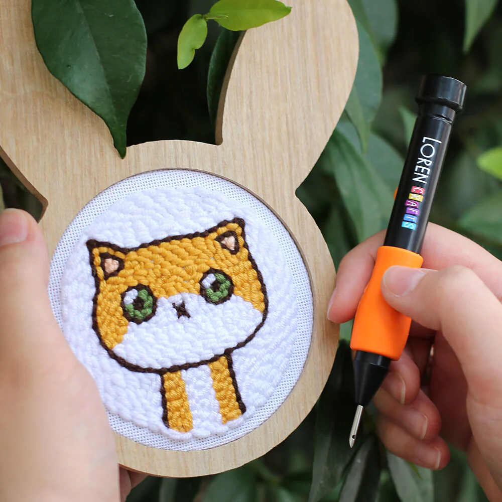 Loren Crafts Cat Shaped Wooden Embroidery Hoop - Image 3