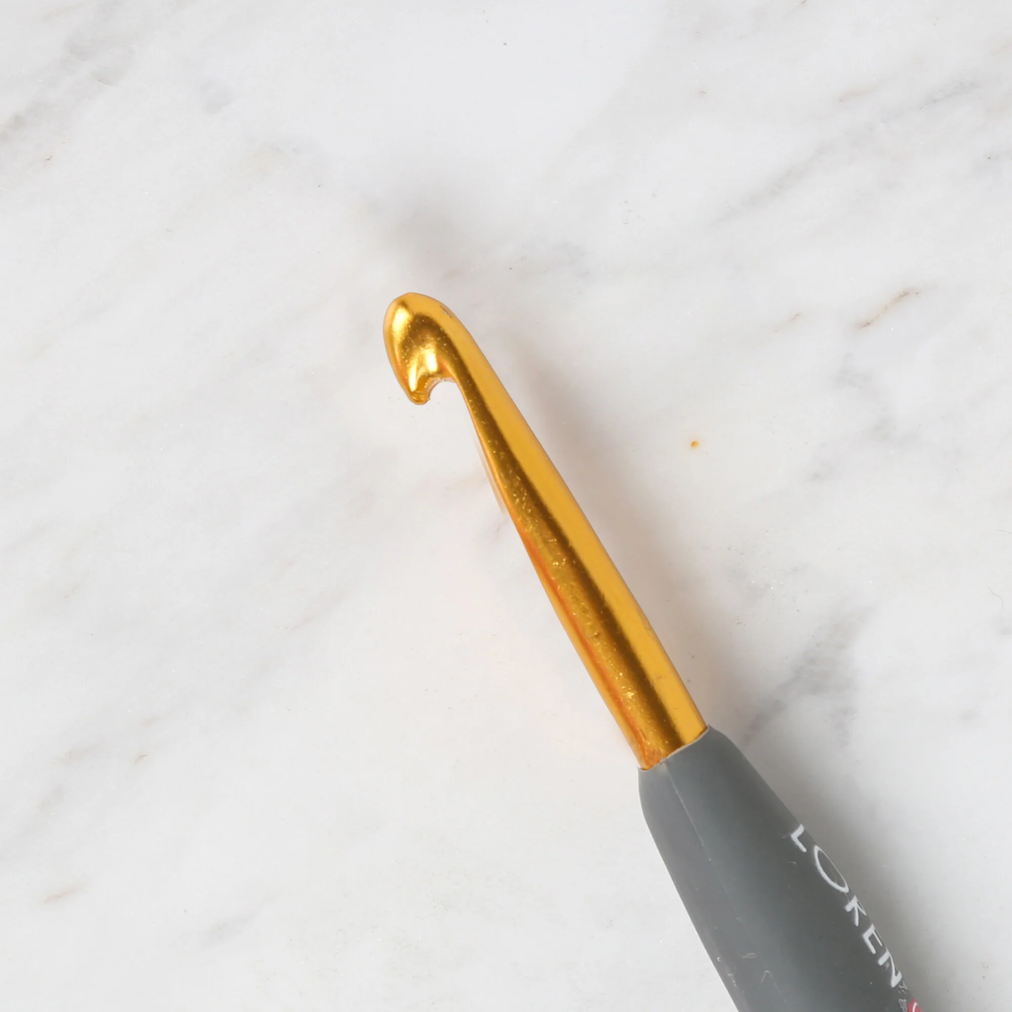 Loren Crafts Golden Tip Soft Handle Wool Crochet Hook LRN - 041 5 mm - Image 3