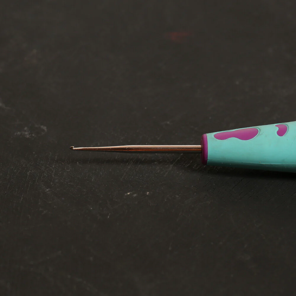 Pony 0.6 mm 13 cm Metal Lace Crochet Hook with Soft Ergonomic Handle - 59701 - Image 3