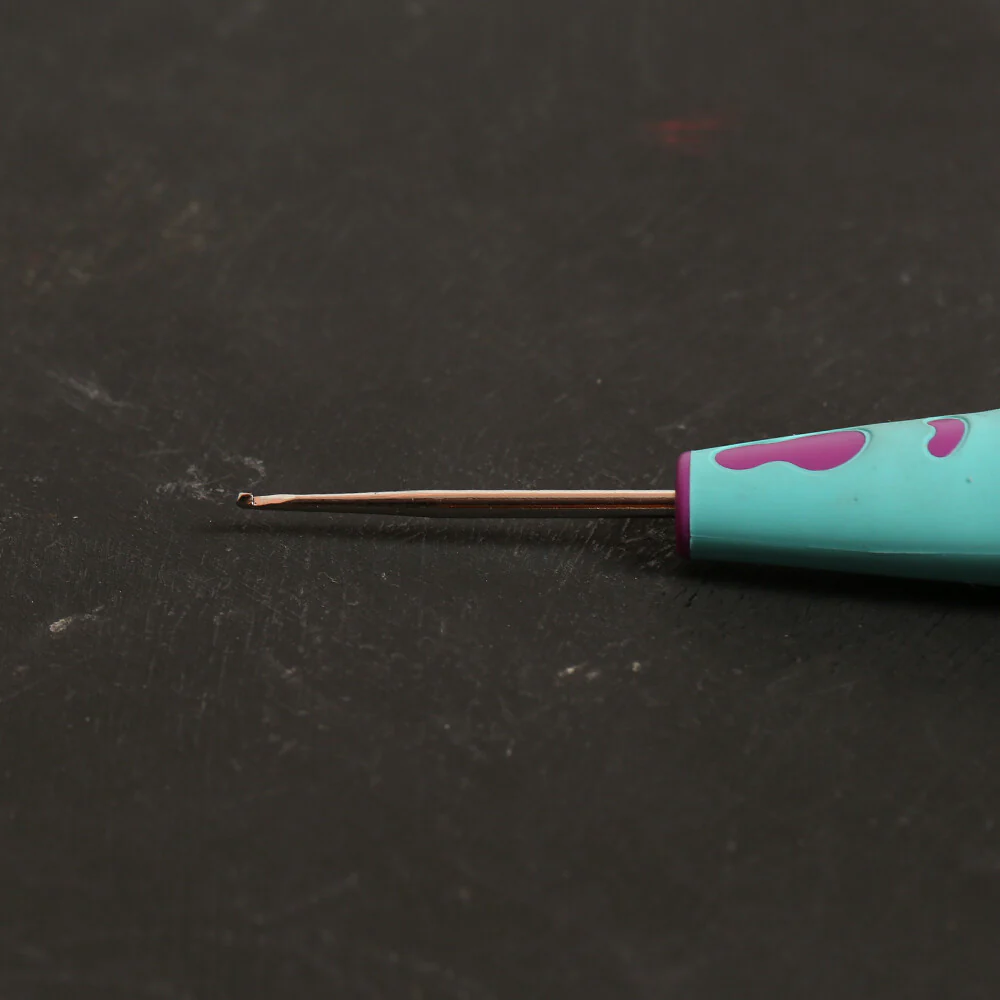 Pony 1.5 mm 13 cm Metal Lace Crochet Hook with Soft Ergonomic Handle - 59705 - Image 3