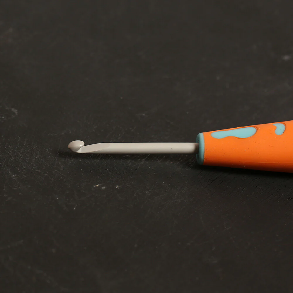 Pony 3.5 mm 13 cm Aluminium Crochet Hook with Soft Handle - 59807 - Image 3