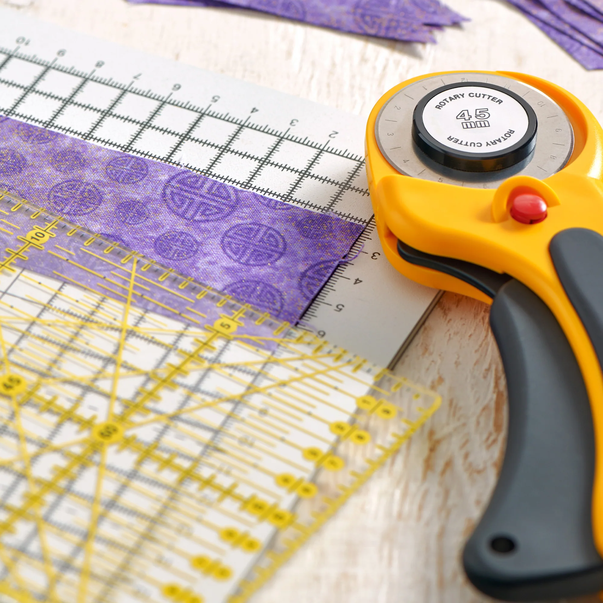 Prym Patchwork Ruler 10.16 cm x 35.56 cm - 611477 - Image 3