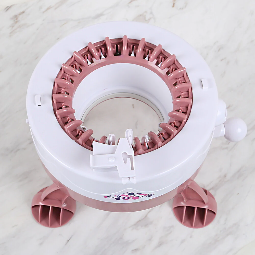 Sentro Knitting Machine, Small Size 22 Needles - 689B-1 - Image 3